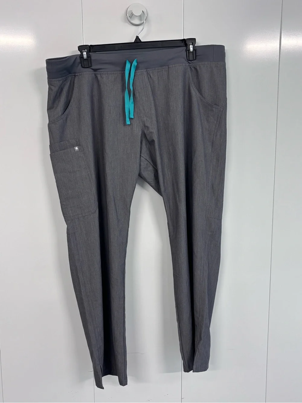 FIGS Scrub Pants Mens XXL Gray Heathered Cargo Technical Collection Medical